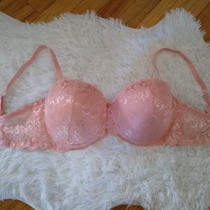 Like New Pink Marilyn Monroe Bra Size 38D